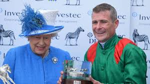 OTD 1993 Multi-Classic winning jockey @patjsmullen rode his first winner on the Tom Lacey-trained Vicosa in the Mountain Bay Apprentice H'cap @DundalkStadium. Pat's last winner was also at Dundalk; Anthony McCann-trained Togoville on 16/03/2018. 🏇🇮🇪 #TopJockey #RacingMemories