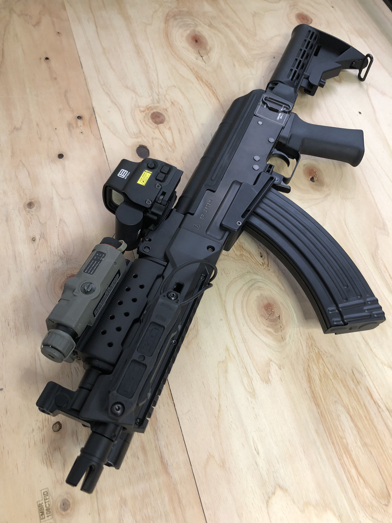 momopapa m249 on X: 