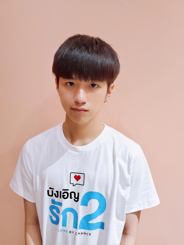 Gonghive24's tweet photo. พายุรึเปล่า พายุไม่น่ารักรึเปล่า 
แคนตาลูปมาแล้ววว @bplannnnn 
#LBC2DDay https://t.co/7mt7xzA1BM