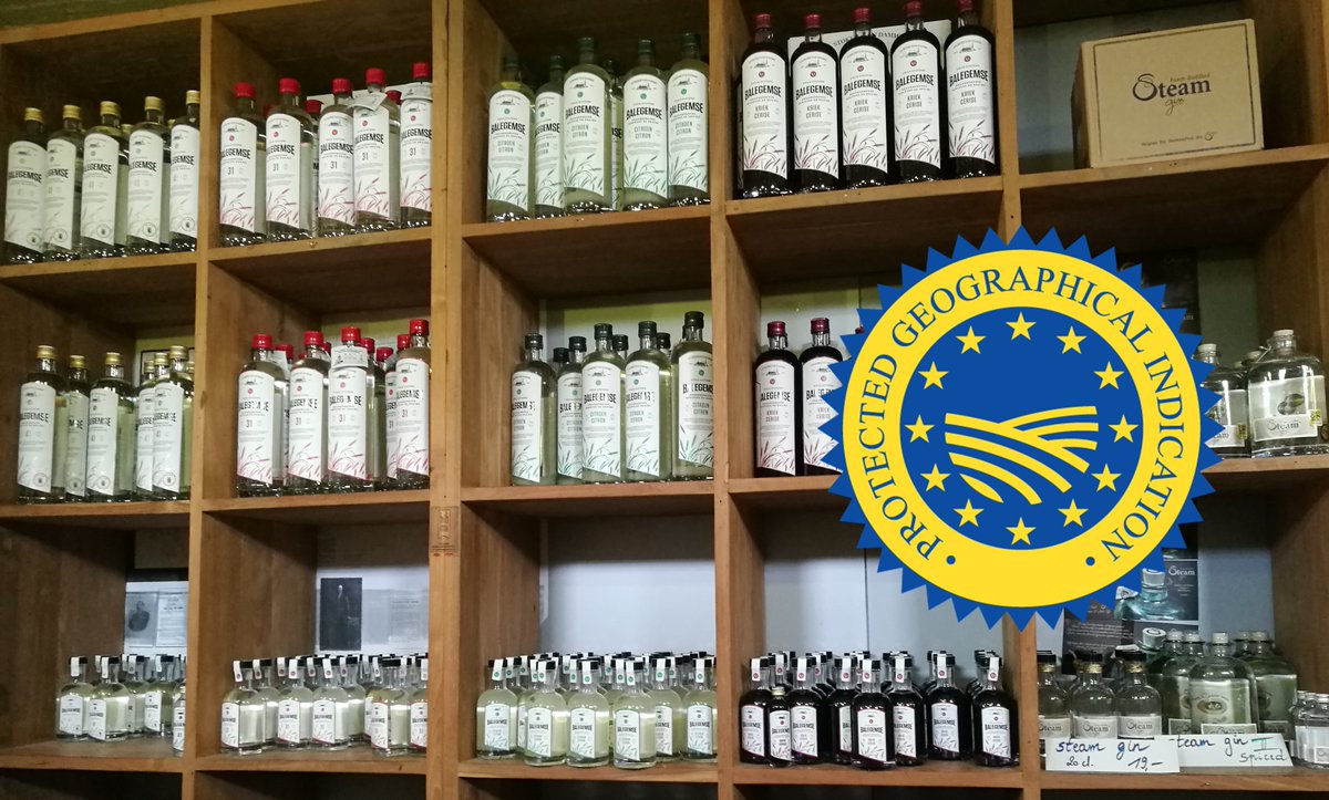 InterregFridge's tweet photo. O'de Flander Grain Jenever is a traditional distilled spirit made in the province of #EastFlanders and geographically protected by the EU since 2008. #EUQualityLabels
The Order of East Flemish Master Distillators safeguards the tradition in the region.
πhttps://t.co/EQhyHQHb7X https://t.co/WpP5oNvH3Q