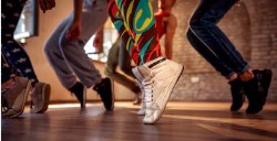 Invitez vos amis à ENTRER DANS LA DANSE! Créez une vidéo sur une musique franco et partagez-la. Incitez vos amis à relever le défi! Le cercle de danse s’agrandira au fur et à mesure que les défis seront relevés! <a href="/cscmonavenir/">Csc MonAvenir</a> #entrezdansladanse #cscmonavenir #unisdanslesperance