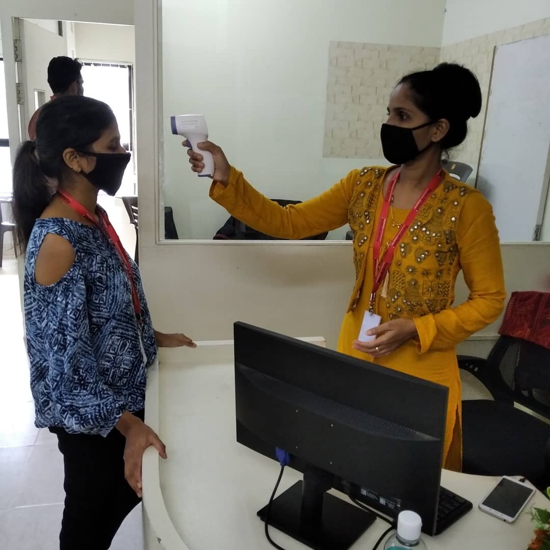 puneriprasad's tweet photo. Hey hey hey !!! We are back to fulfill your dreams...with safety measures.. because your safety matters the most.
#puneriprasad #realestatetips #safetyfirst #coronavirus #fighters #customerserviceproblem #happycustomers #sanitize #temprature #careforyou #visit #meetings https://t.co/hlJOYuRZOe