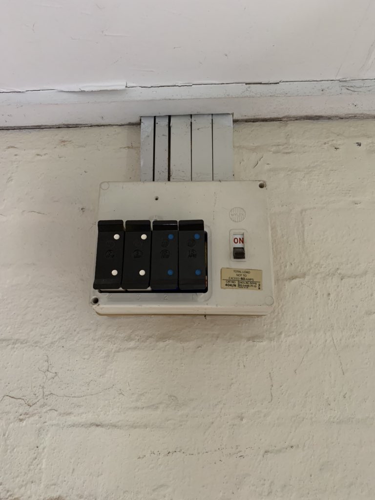 Juice Electrical Services on Twitter "Gwan AnslowElectric 💪…