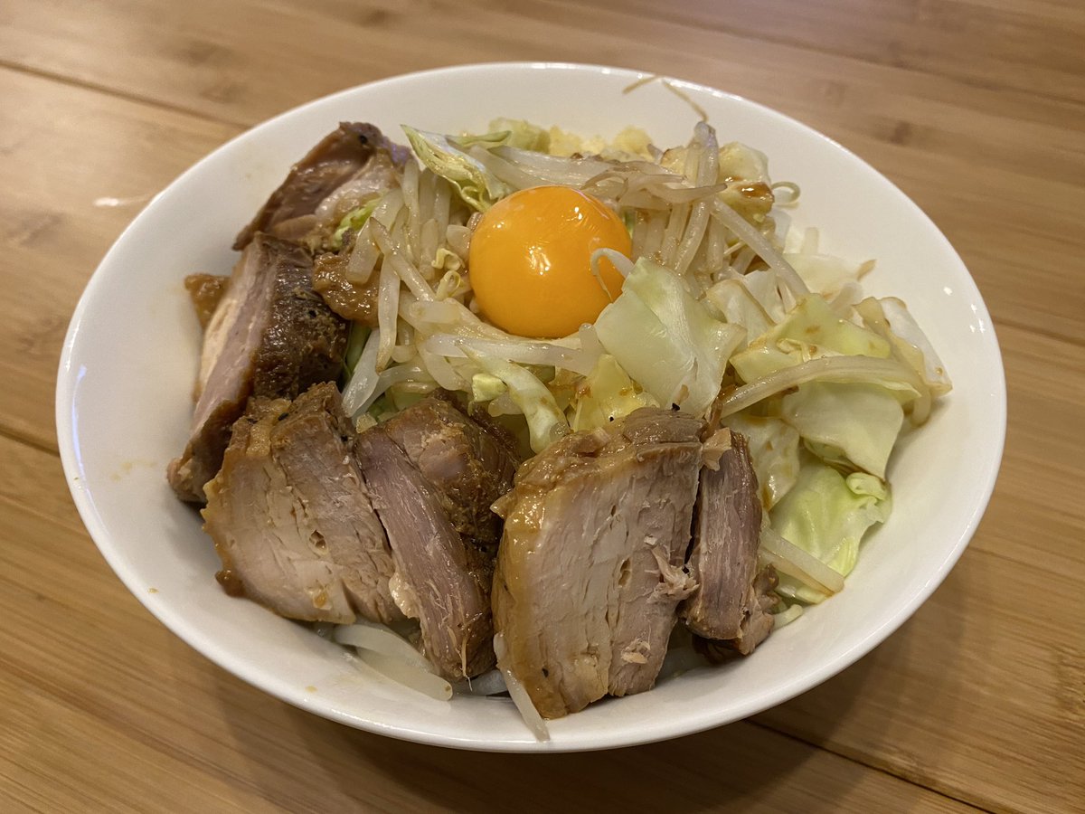 fyusa's tweet photo. チャーシュー作ったから、これを、こうして、こう！ https://t.co/t9O7skUUMF