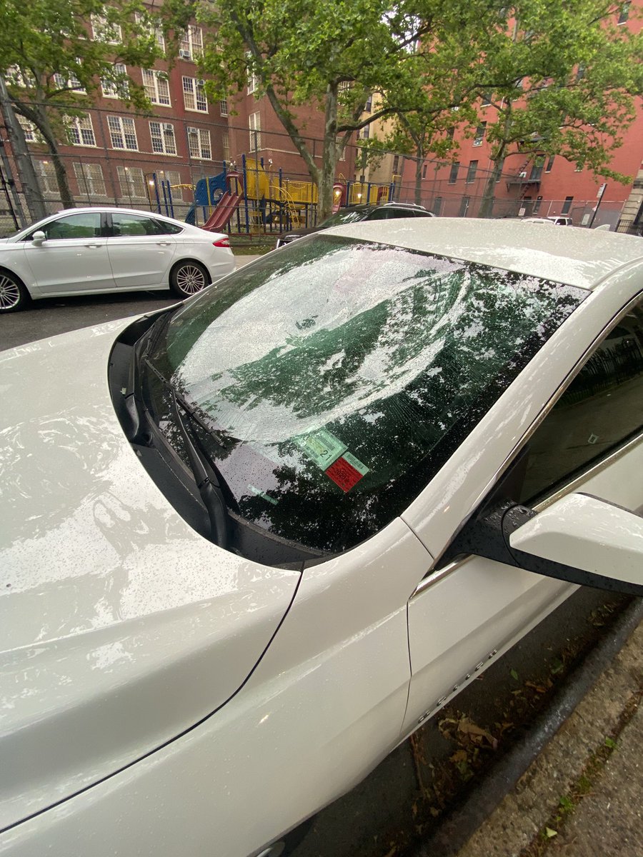 Keeping_it_Rell's tweet photo. @NYPD32Pct please look into this.
W 143rd St between Adam Clayton Powell and Frederick Douglas Blvd.
This is what people are doing while they are drinking and smoking outside going into 06/11/2020. https://t.co/goukDL7aD3