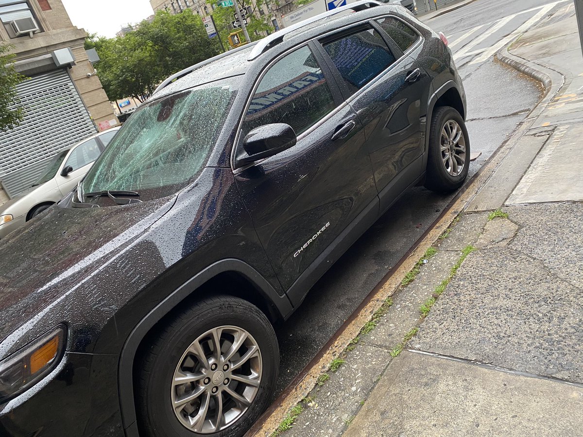 Keeping_it_Rell's tweet photo. @NYPD32Pct please look into this.
W 143rd St between Adam Clayton Powell and Frederick Douglas Blvd.
This is what people are doing while they are drinking and smoking outside going into 06/11/2020. https://t.co/goukDL7aD3