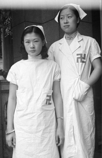 2- Toplu katliamlar, toplu tecavüzler vb toplu kıyımlarla ilgili her yerde karşımıza çıkıyorlar... Ve genelde o olaylarla ilgili araştırmaların bunların verdiği "bilgilere" dayalı oluyor... Tüyler ürpertici bir gizlilikleri var.