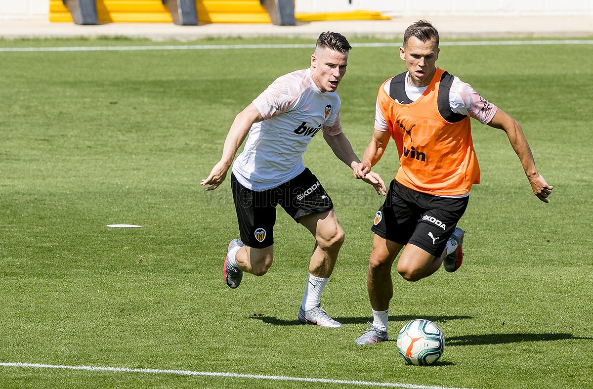 Valencia CF tweet media