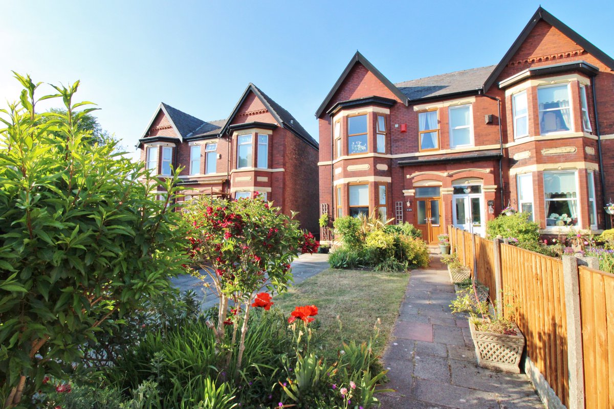 A Wonderful Family Home ❤️ Southport, £205,000 
.
▫️ Four Bedroom Semi Detached House
▫️ Two Reception Rooms
▫️ Sunny Aspect Front &amp; Rear Gardens
▫️ Open Plan Dining Kitchen
.
📸 To See Further Images and Details Search for ‘Sussex Road‘ on our Website (Link in Bio)