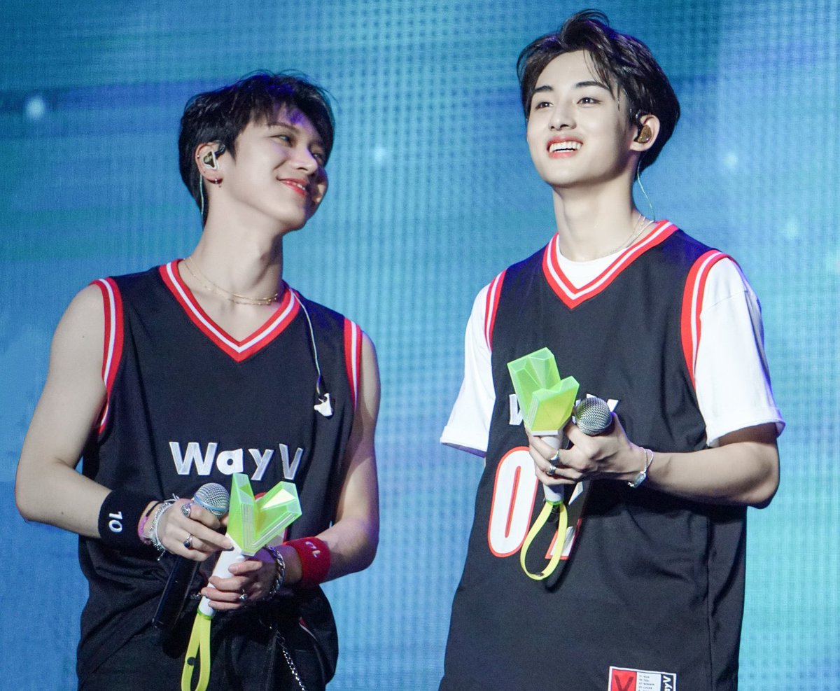 dscwind's tweet photo. wayv are always looking at winwin like he’s the 8th wonder of the world and i agree https://t.co/CGWO4SHYMs