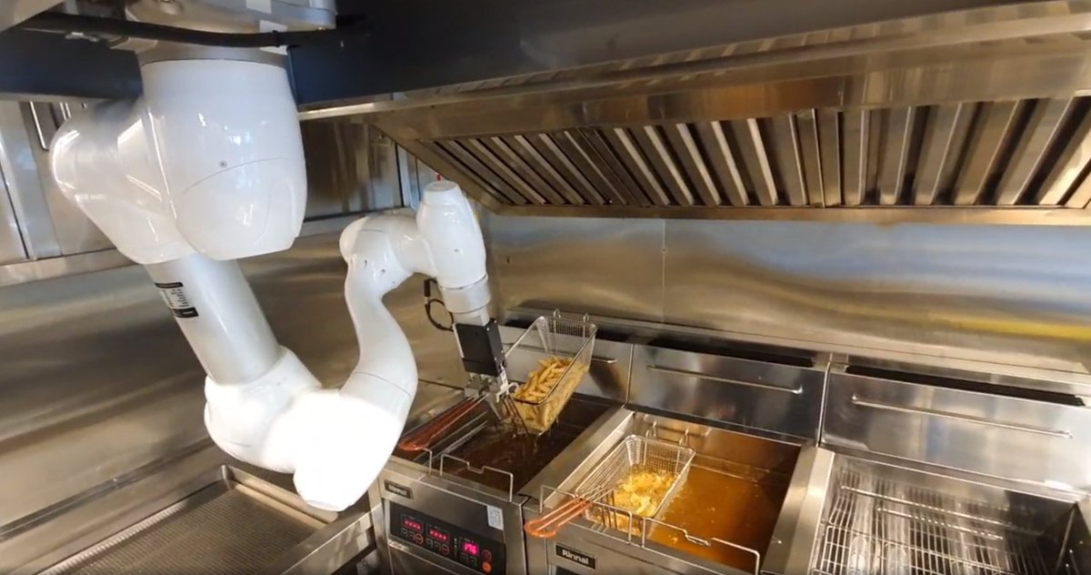 mcroblesza's tweet image. ¿Sueñan los androides con cocinar tortillas, freír patatas, vender pizza, preparar gintonics o lavar platos? Los inversores humanos parecen obsesionados en... linkedin.com/pulse/sue%25C3… 
#foodrobolution #robots #Robots4Humans #FoodTech #future #startups @FoodByRobots