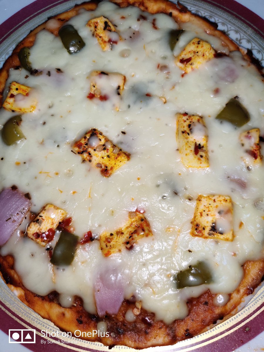 sharma2_sonali's tweet photo. #Paneer #tikka #cheese #pizza #home made https://t.co/YQdwNiGuWv