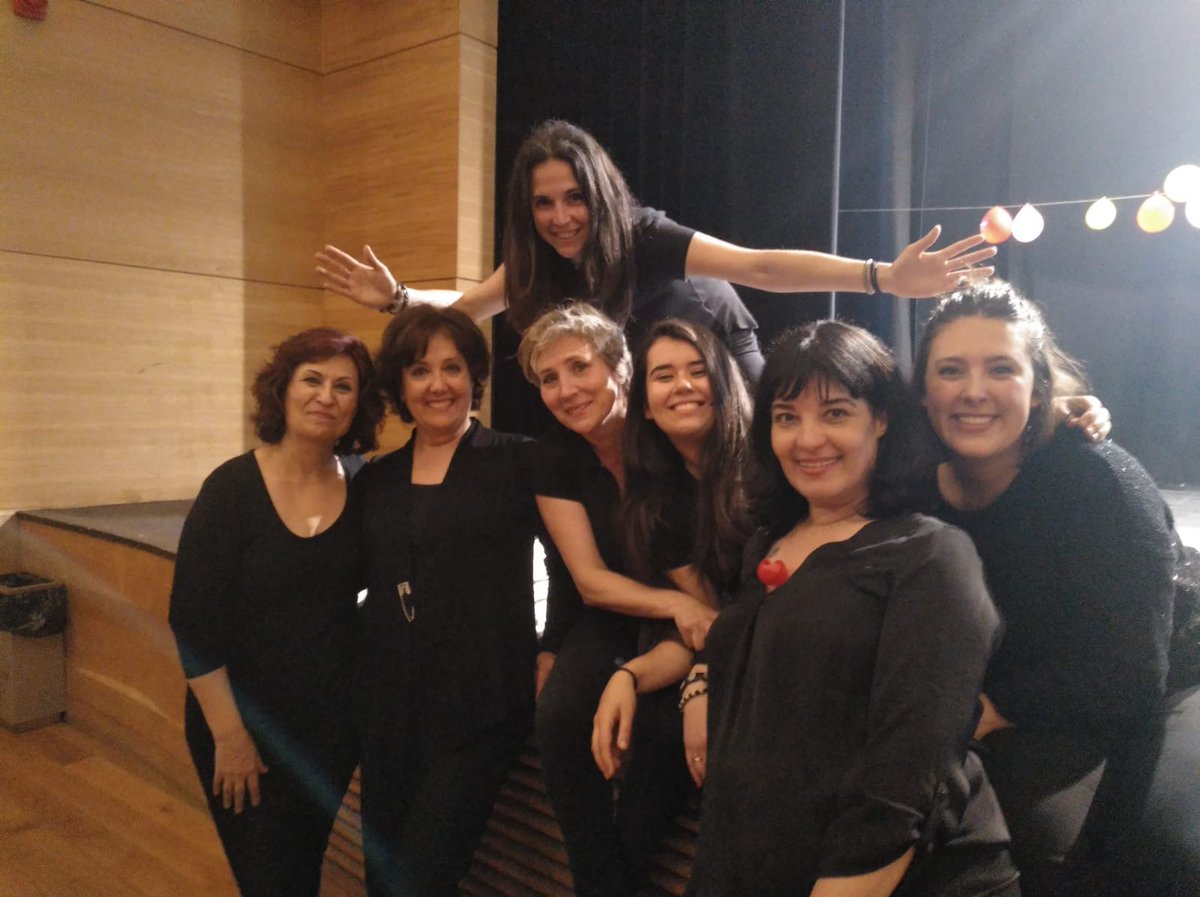TEncrucijada's tweet photo. Esto es la cultura,buena gente y sobre todo un mismo interés las artes Escénicas. https://t.co/FIFMJ0NhXo