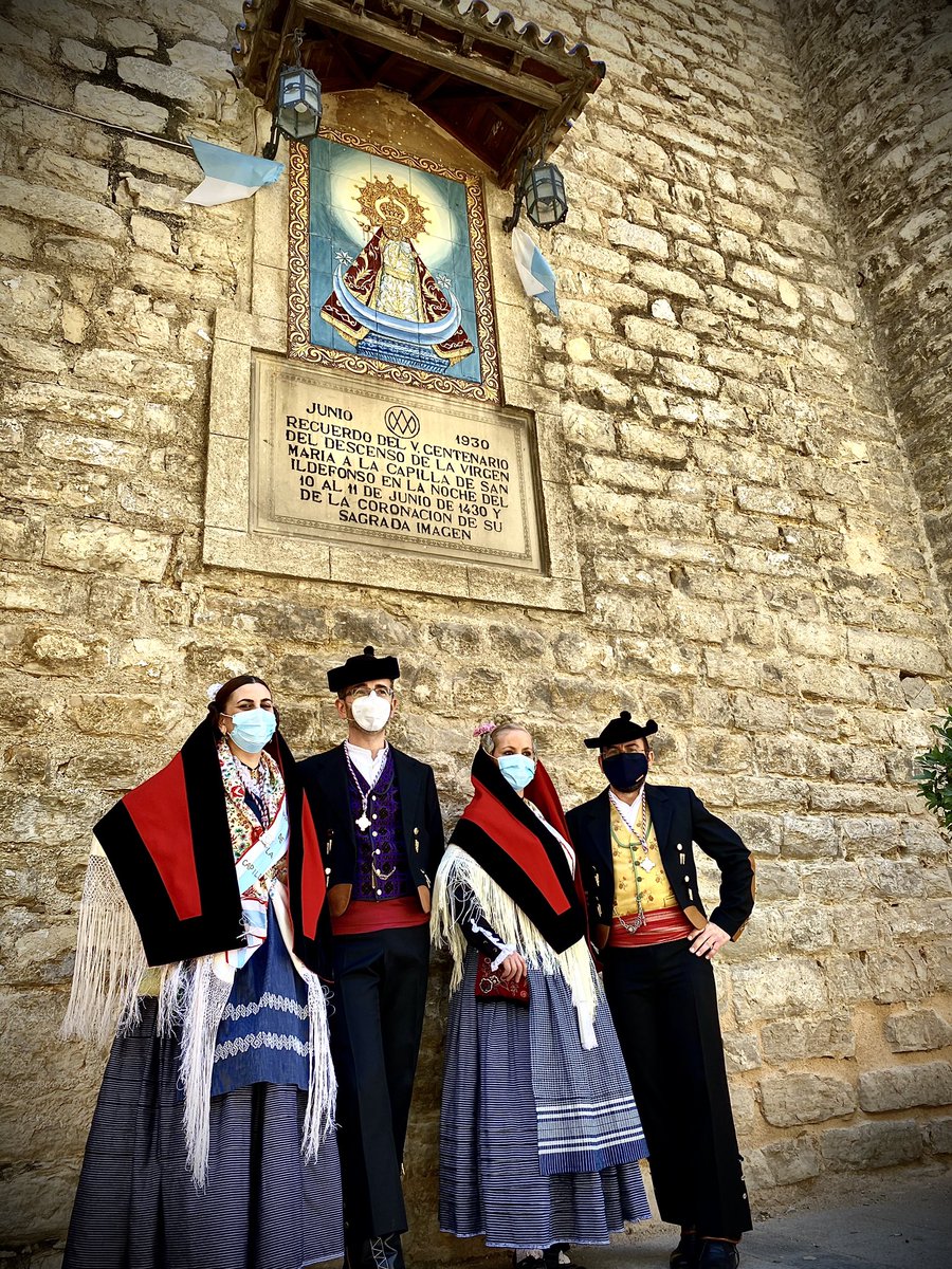 Eloymoreno20's tweet photo. Hoy, en su día, #ADirecto no ha querido faltar al encuentro del pueblo de #Jaen con su #patrona, la #VirgendelaCapilla, en un año muy distinto, pero en el que no ha faltado el #fervor, la #devocion y, por supuesto, sus #chirris y #pastiras. @adirecto @AdmAndalucia @canalsur https://t.co/GWuRp0OWk9