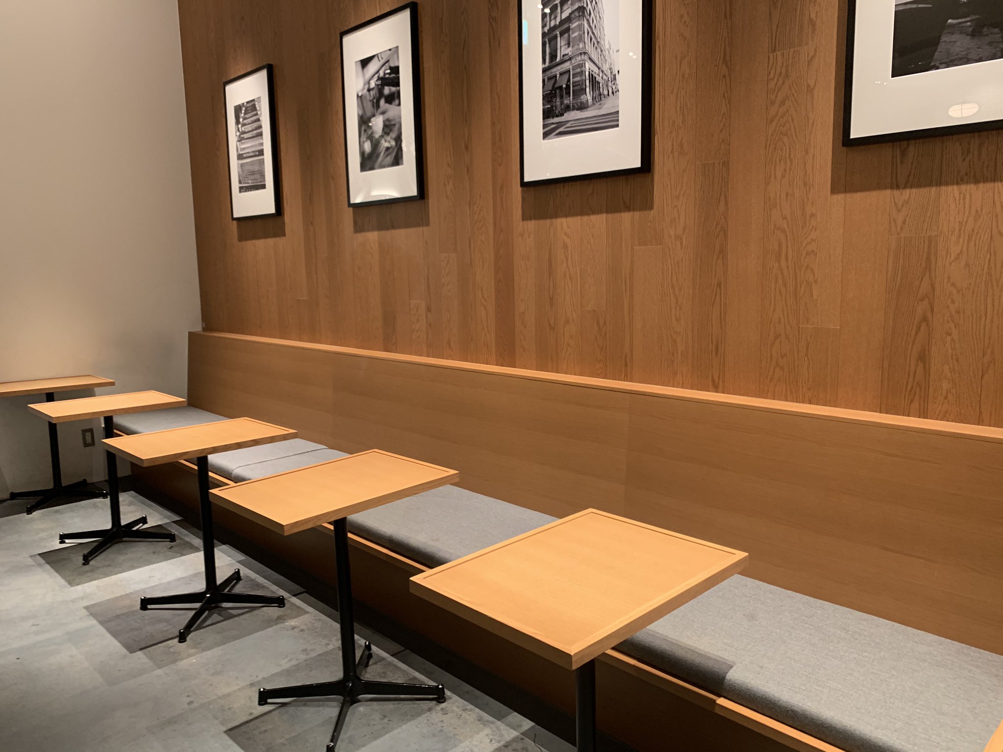 作業はかどるカフェ ディーン アンド デルーカ カフェ日本橋高島屋s C 店は 仕事帰りに寄るのがオススメ 席数もあり コンセント席も豊富 作業にもってこいプレイス T Co Az1pcjmdl4 Twitter