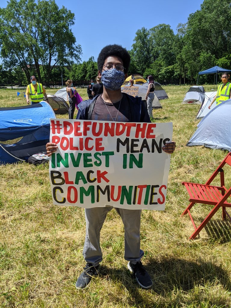 jbkm1973's tweet photo. Demand @chicagosmayor create real affordable housing in Woodlawn for low-income and working families #CBANow #StopDisplacement https://t.co/ta8Y7Q9NJg