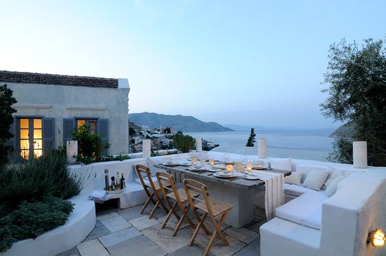 NeptuneWilton's tweet photo. Missing out on having a lovely holiday this year? Why not treat yourself to a lovely kitchen instead? After all, you might as well have a decent place to cook all those extra meals

#Coronavirus https://t.co/Ikn1ZDmCA2