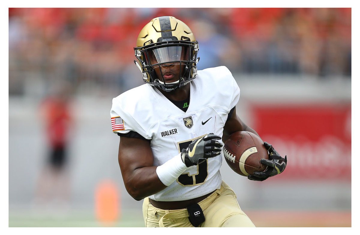 jumpman22kolby's tweet photo. Extremely Blessed and honored to receive an offer to punt AND play running back for Army West Point! @CoachSaturnio @TankWright @ArmyWP_Football 🙏🏼🏈#GoArmy #BeatNavy https://t.co/jXkGP32rq8