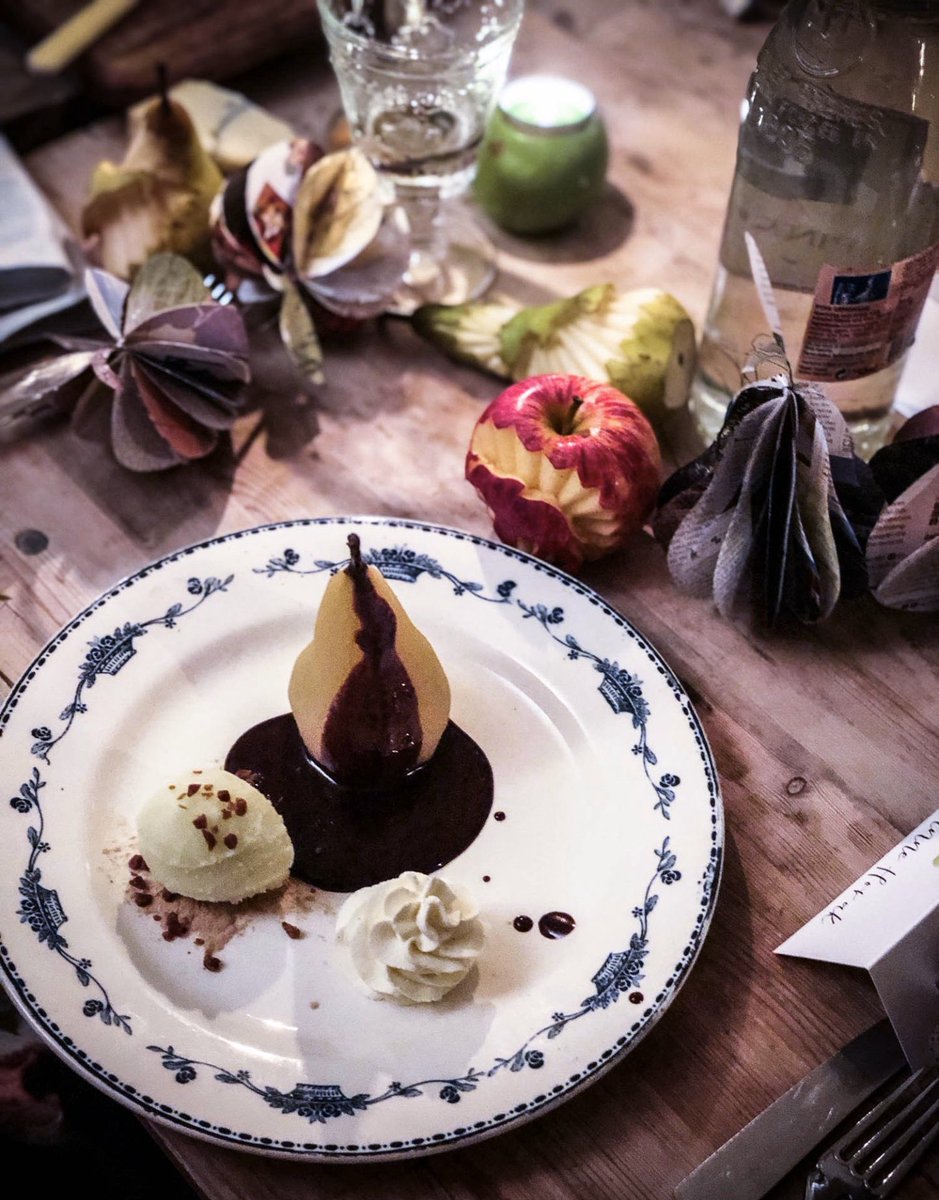 REDComms1's tweet photo. #tbt to last year’s @SAFruit Supper Club hosted by @MsMarmitelover 
#southafricanfruit #supperclub https://t.co/Vc9twnMy1P