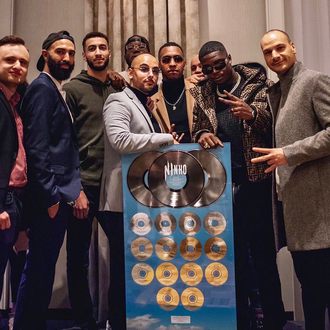BillboardFr's tweet photo. 📸 Hood Star, Noxious, SNK... Les compositeurs derrière le succès de « Destin » de Ninho !

Au total, l'album s'est écoulé à 452.756 exemplaires fusionnés depuis sa sortie (via @snep) 🔥 https://t.co/UPRLyLun7B