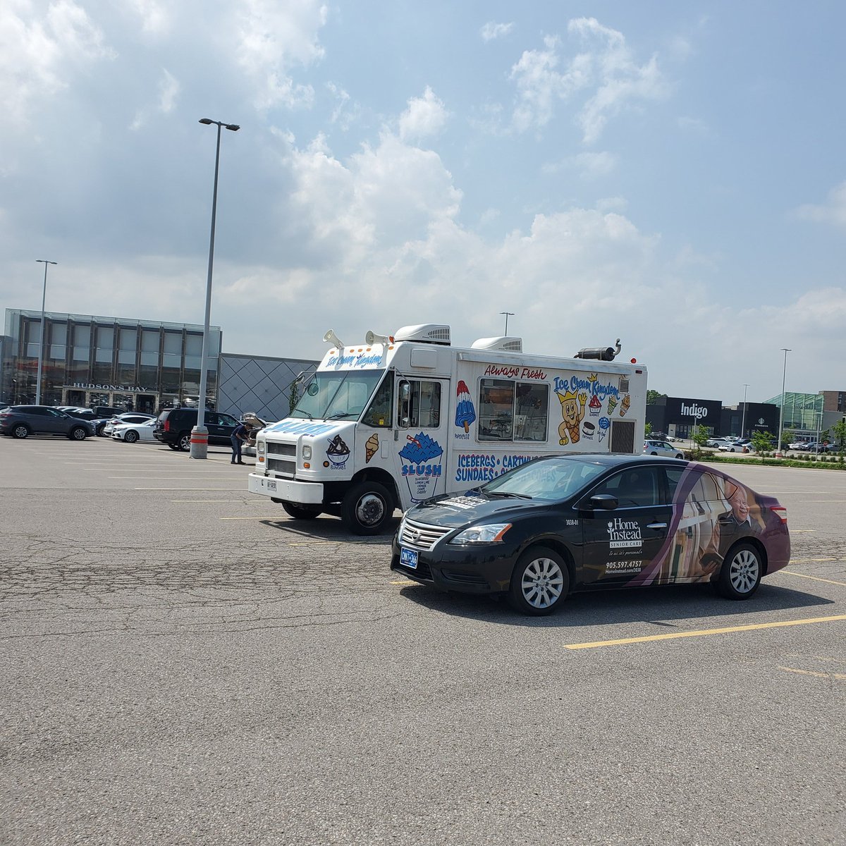 HomeInsteadRHV's tweet photo. Tom, VP of Operations (aka Official Ice Cream tester), is ensuring everything is in order and we are ready to go! Let's go thank our York #FrontLineHeroes #Vaughan #Richmondhill #Thornhill #icecream 🍦 https://t.co/JG5OCcGnFz