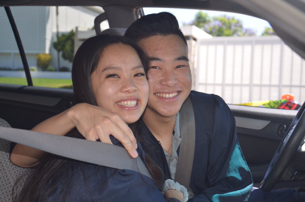 MarisaP71956179's tweet photo. @alhambrausd @ALHAMBRAhigh @WingHo_AUSD @david_byer @cityofalhambra @AlhambraPolice @CandaceMGriego @AusdGarfield @NorthrupSchool @lacoeinfo So many happy faces at our @ALHAMBRAhigh graduation car parade!! 🌟🌟🌟We love our Class of 2020! 🎓🎉🎓 https://t.co/YGwZn7k996