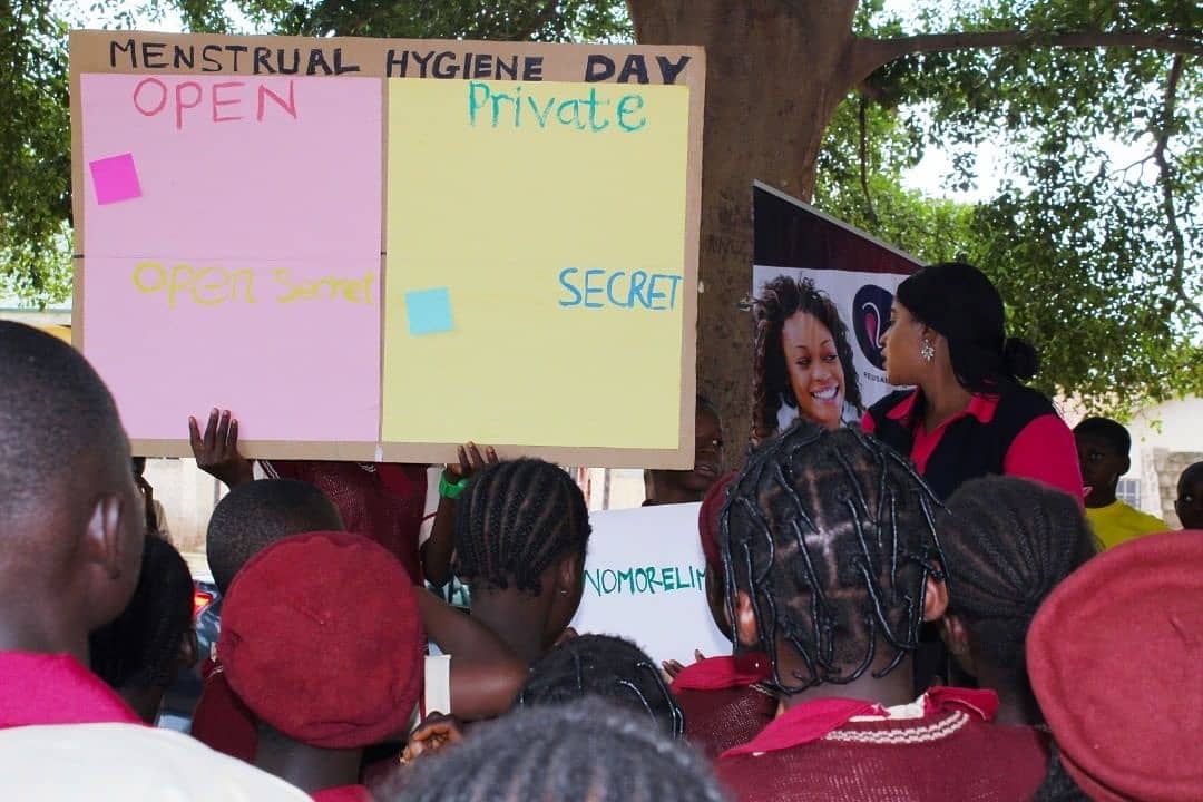 zealot_streak1's tweet image. Contributing to Menstrual Hygiene Management, we undertake programmes that empower young girls through distribution of reusable sanitary pads and sensitization of menstrual hygiene management to both boys and girls. 
#ItsTimeForAction  #ThrowbackThursday #MHDay2019
