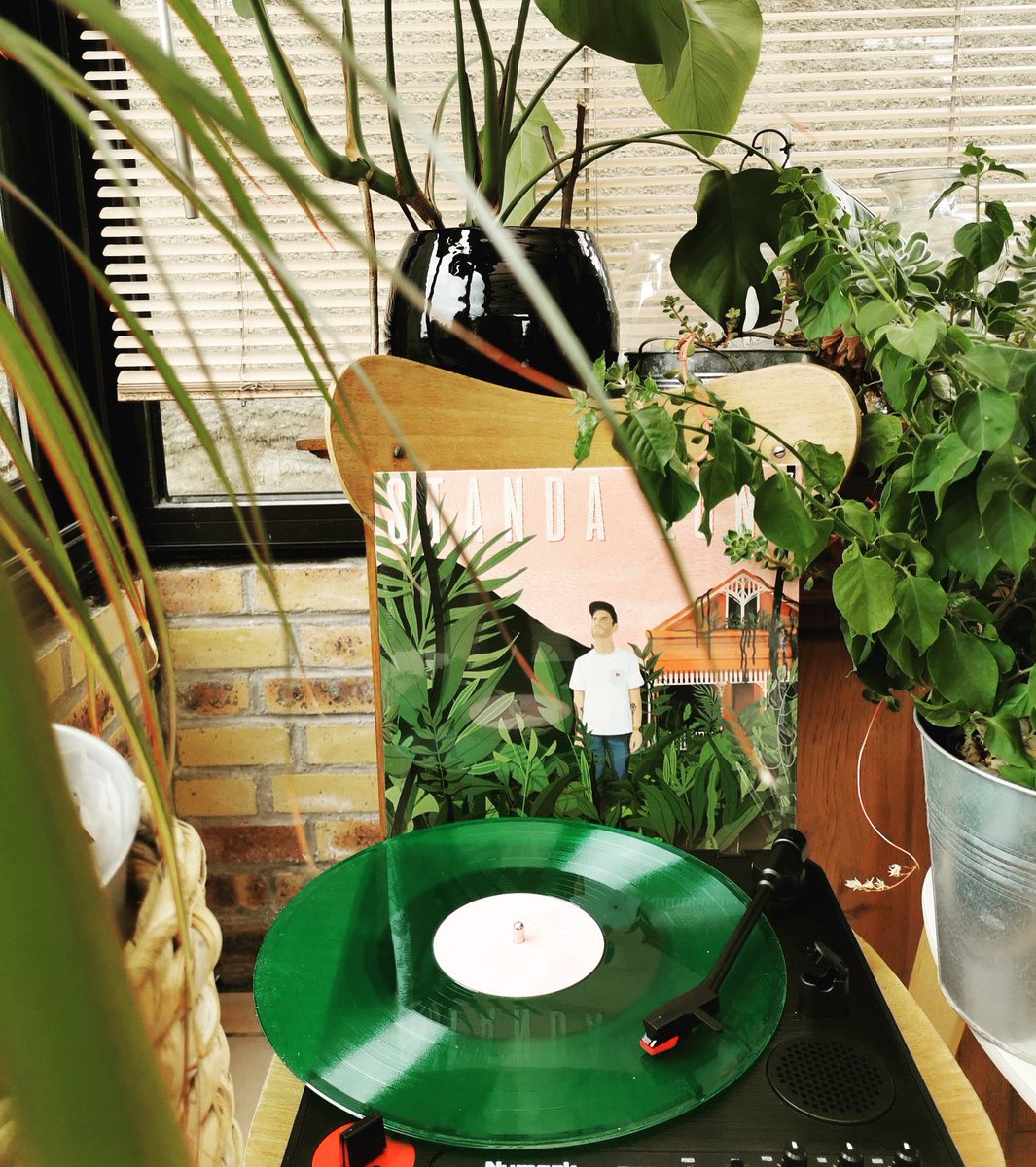 .<a href="/jzenmusic/">J-Zen</a> - Standa Lone LP
Preorder: kuronekomedia.lnk.to/StandaLone
—
#vinyl #green #hiphop #beats #dooinitmusic