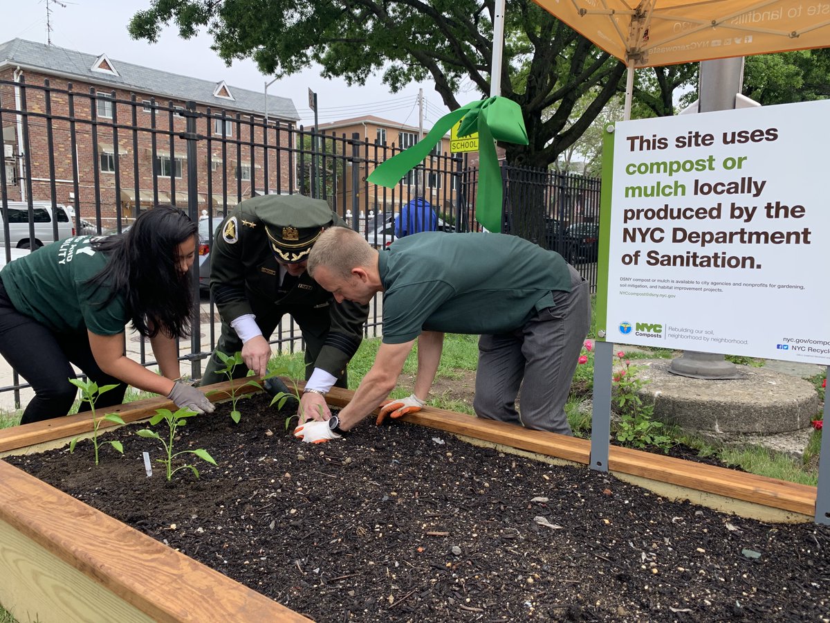 Our latest blog post on composting from home is now live! Check it out at: nycstrongest.org/homecompost
