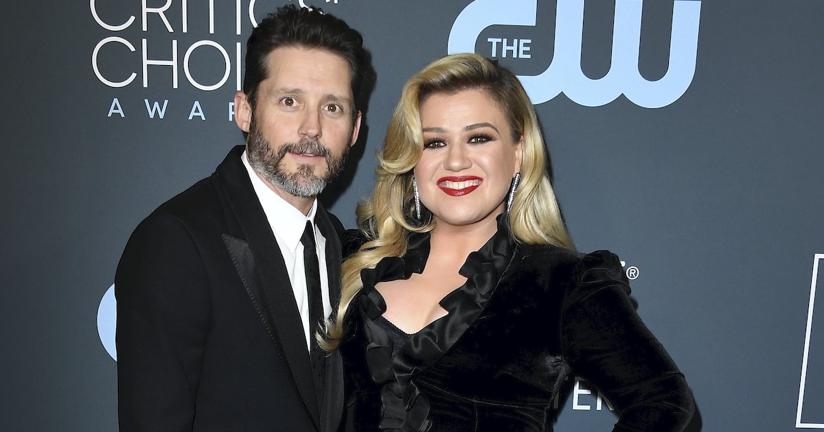 BREAKING: Kelly Clarkson has filed for divorce from her husband, Brandon Blackstock. eonli.ne/37lrPet