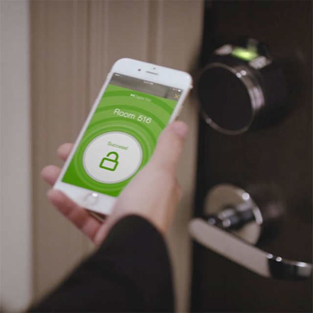 hampton78701's tweet photo. Looking for more convenience during your stay?  Our hotel is Digital Key enabled, meaning you can check in, choose your room and unlock your door all from your Hilton Honors app, without ever needing to stop by the front desk.  #DreamWithUs #StayATX #TravelSafe https://t.co/V8mvO26sQJ