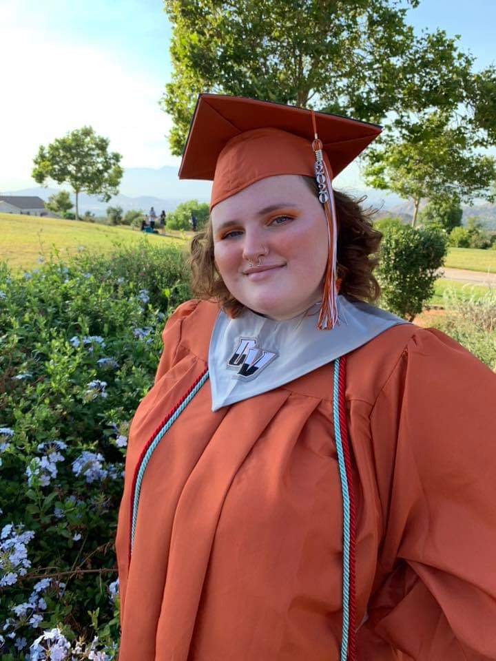 msconstuble's tweet image. My daughter and niece graduated yesterday! I am so proud of them!! On to new dreams and their future is bright!! 🎓👩‍🎓🎓 #classof2020 #OVHS #graduation #soproud