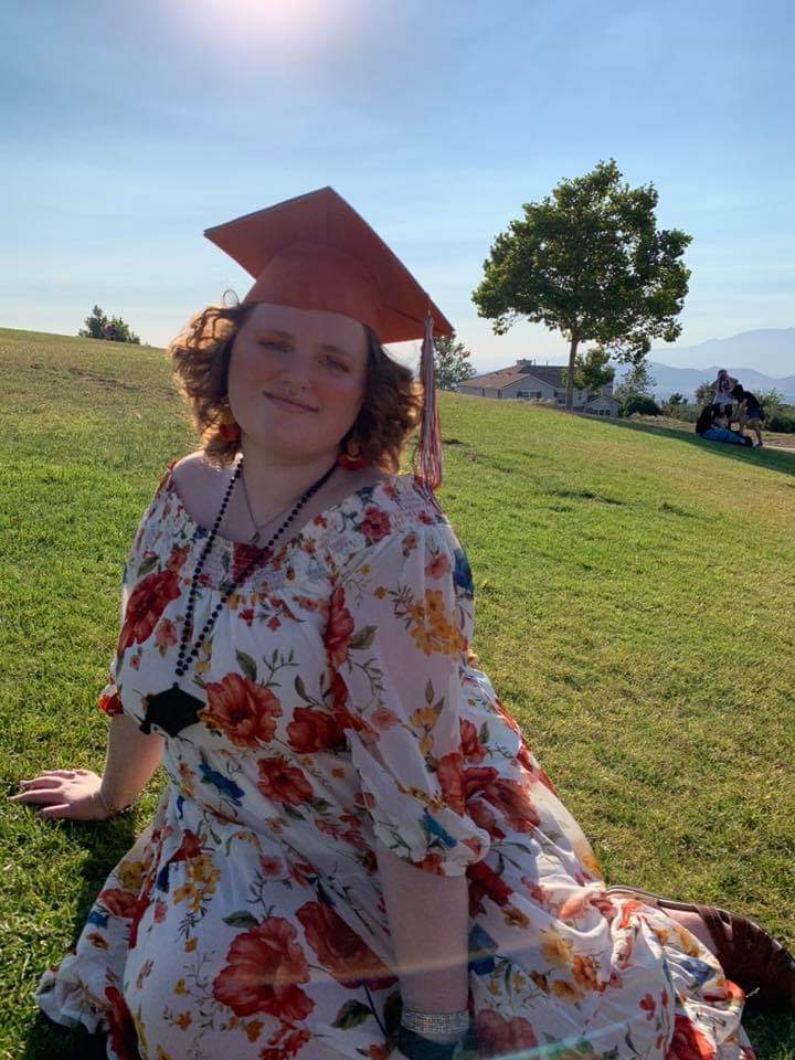 msconstuble's tweet image. My daughter and niece graduated yesterday! I am so proud of them!! On to new dreams and their future is bright!! 🎓👩‍🎓🎓 #classof2020 #OVHS #graduation #soproud