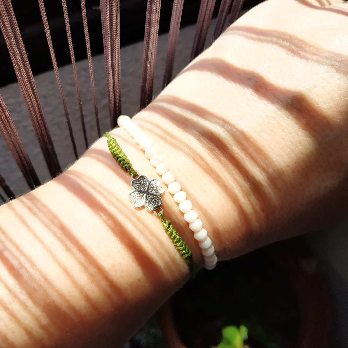 byCosmicGirl's tweet photo. 🍀 Pulseras que lucen así de bonitas. Diseño de la colección Plata de Ley con circonitas (modelo ajustable a la muñeca y personalizable)
#moda #bisuteria #joyas #hechoamano #cosmicgirl #handmade #jewelry #Tendencias https://t.co/U3cw4O2kQ1