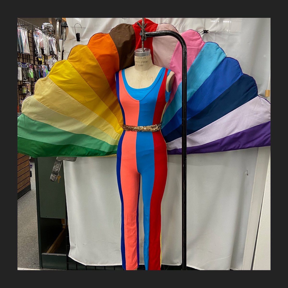#vaultfindoftheday #colors What show would this be used in?