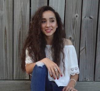 AlexisGlick's tweet photo. Hi my name is Jimena. I’m 17. Live in Texas. I’m a straight A student. I’d love to play soccer professionally. I’m taking over Alexis twitter to share my voice. I want to make a greater impact on the world by making a difference in my community, school &amp; region. Will you help me? https://t.co/Llr1Lbg8ou
