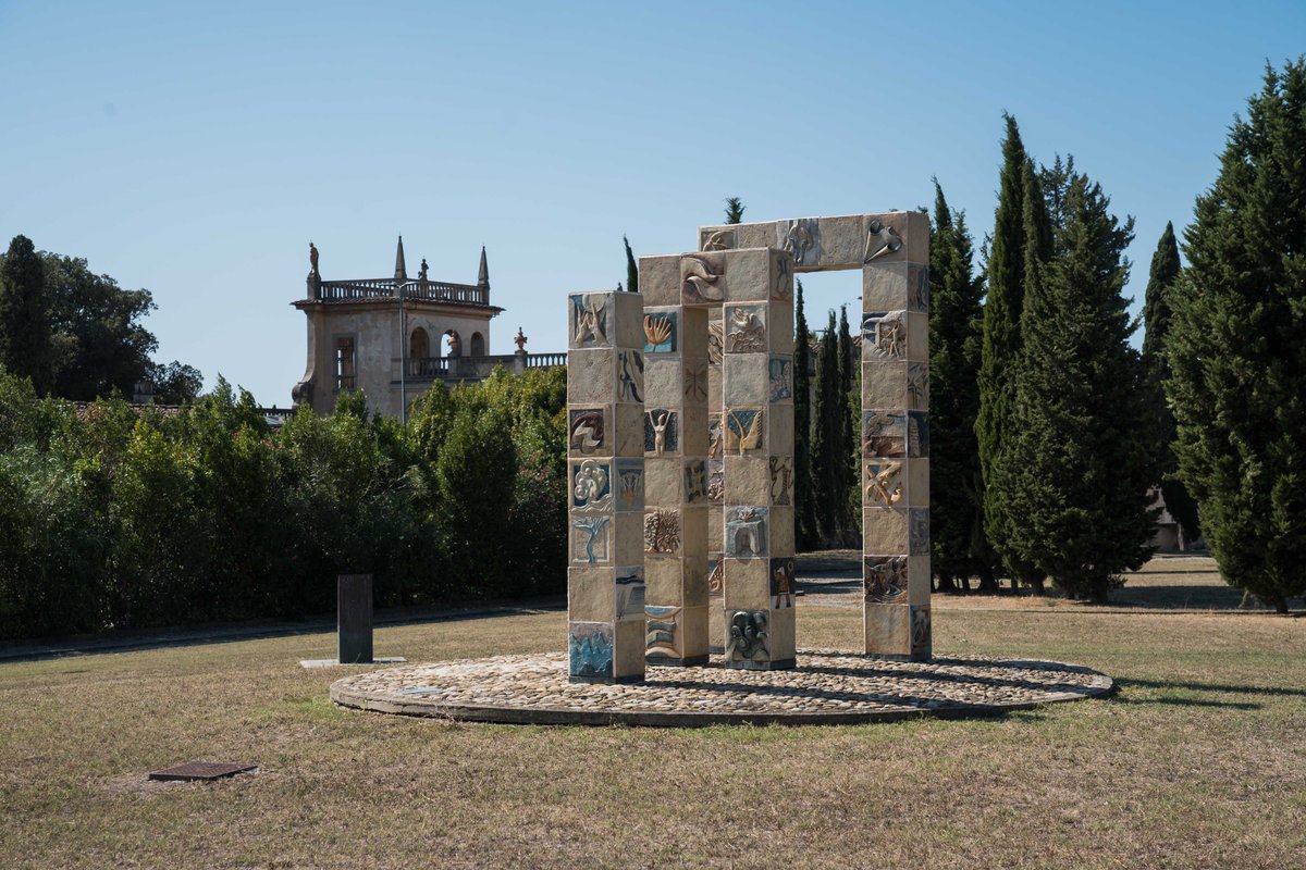 feelflorenceoff's tweet photo. #SestoFiorentino is just a stone's throw from Florence. Its historical heritage is still intact, starting with the Etruscans and ending with the manufacturing enterprise of the #RichardGinori factory, the Italian "queen" of porcelain.  #aroundflorence https://t.co/A2yksGpYmP