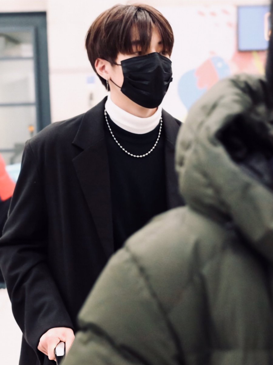 TRSR_HQ's tweet photo. 200128 #HARUTO ICN cr. 머니투데이
#트레저 #TREASURE @ygtreasuremaker https://t.co/Pg1bOyl80j