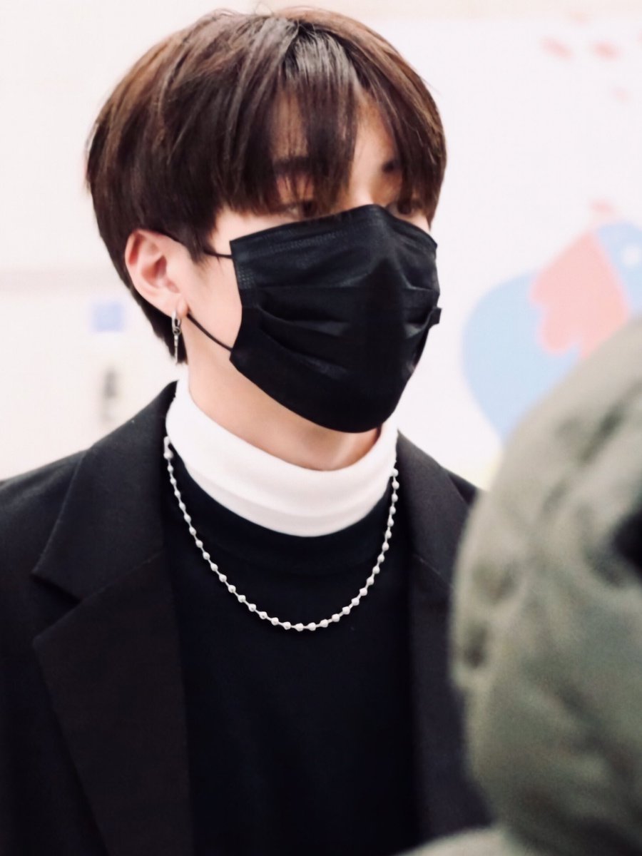 TRSR_HQ's tweet photo. 200128 #HARUTO ICN cr. 머니투데이
#트레저 #TREASURE @ygtreasuremaker https://t.co/Pg1bOyl80j