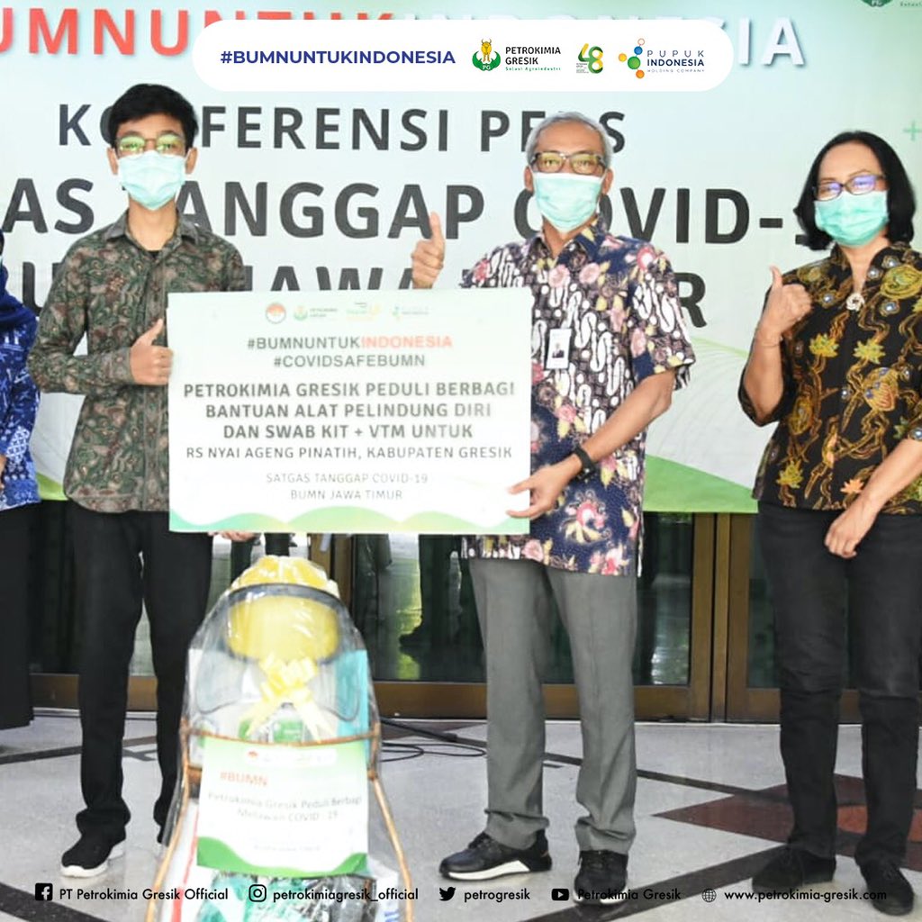 petrogresik's tweet photo. Sebagai salah satu Satgas penanganan Covid-19 hari ini (11/6), Petrokimia Gresik menyerahkan bantuan penangulangan dampak wabah Covid-19 untuk Rumah Sakit, Klinik dan Puskesmas di Kabupaten Gresik.⁣

⁣ https://t.co/xHZqrNsL0I