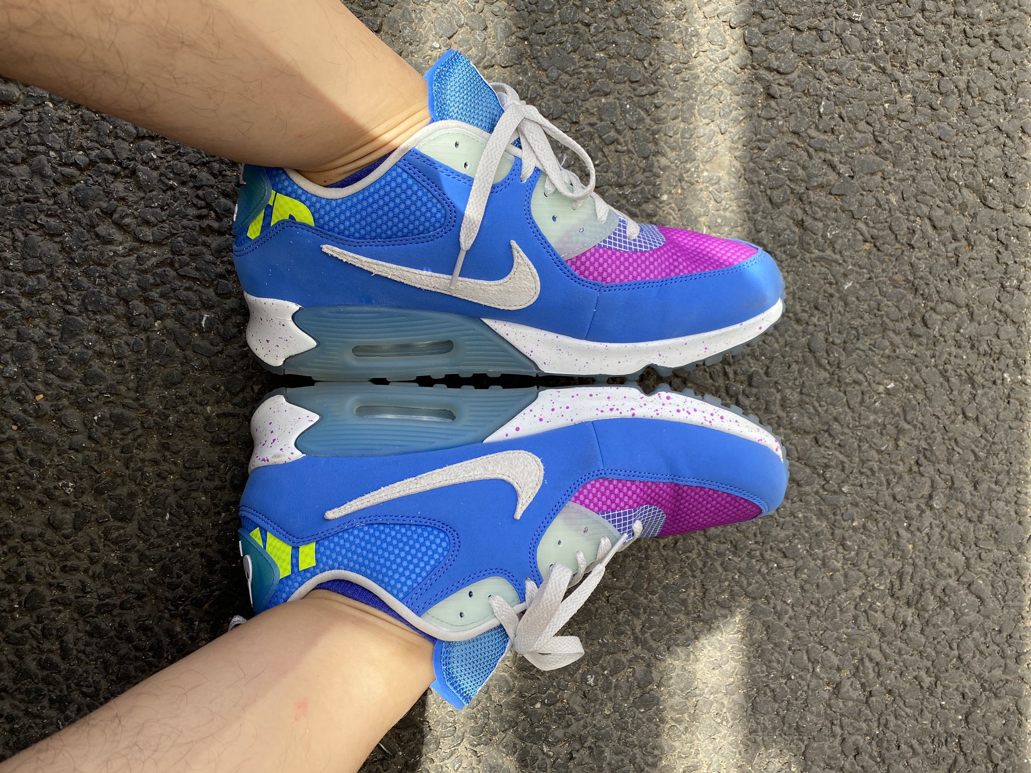 تويتر こすけん على تويتر Nike Air Max 90 Undefeated Blue です 午前中は まさに夏日で 爽やかなカラーリングを選びました ナイキでは珍しい明るめのブルーの色味で トゥのパープルやヒールのヴォルト クリアパーツと夏感満載です 因みに 息子とお تويتر こすけん على تويتر Nike Air Max 90 Undefeated Blue です 午前中は まさに夏日で 爽やかなカラーリングを選びました ナイキでは珍しい明るめのブルーの色味で トゥのパープルやヒールのヴォルト クリアパーツと夏感満載です 因みに 息子とお