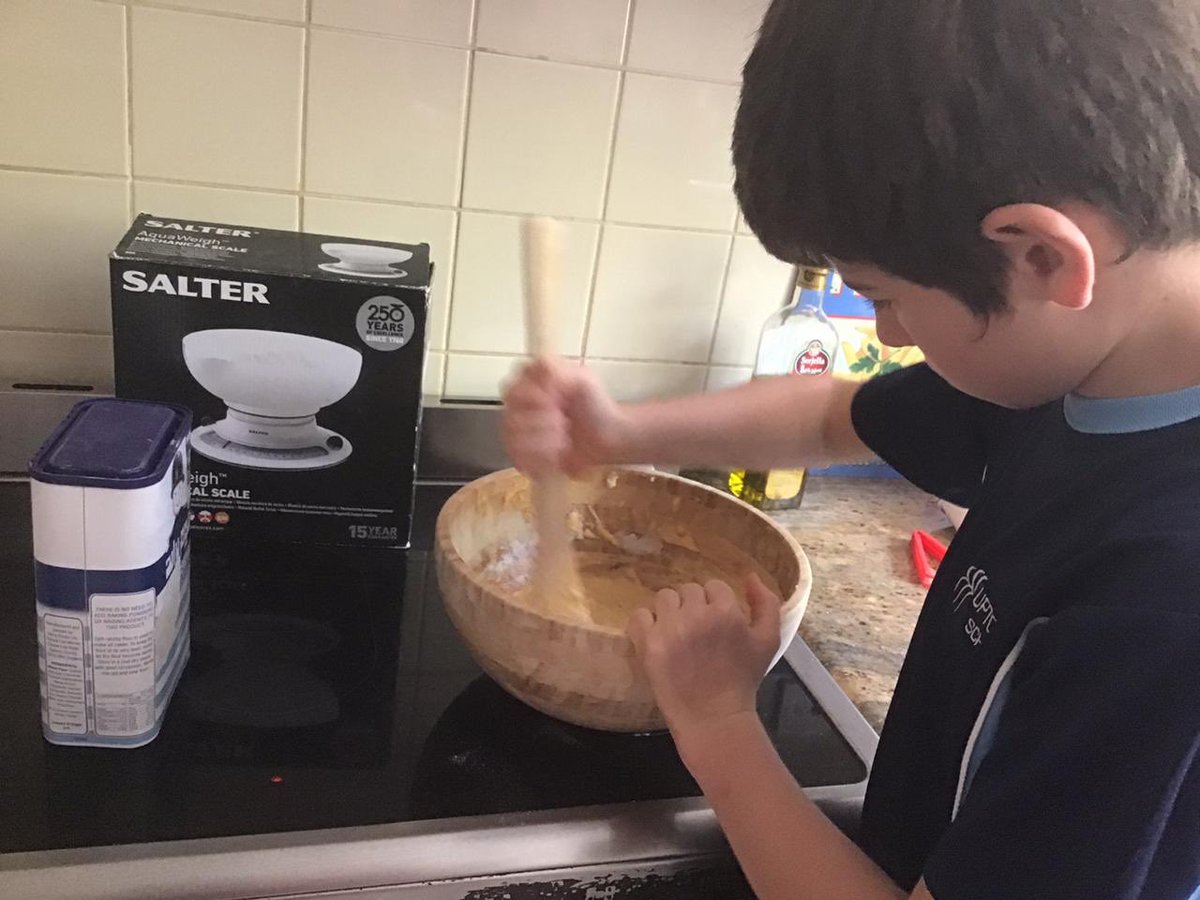 UTSPrimaryhead's tweet photo. Happy Taaleem Wellbeing Weekend! A Grade 4 student was inspired to become a chef today! #wellbeingweekend #weekendwithoutwalls #taaleem #proudlytaaleem #uis @UISDubai https://t.co/oggNptuoPB