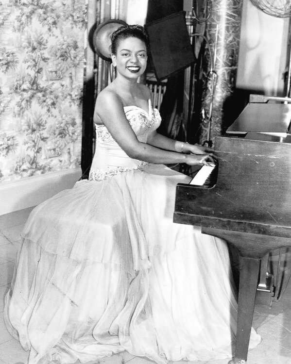 Classically-trained pianist + music teacher, her mom, Alma Long Scott, "the single biggest influence in my life,”  #HazelScott once joined her mom's All-Woman Orch on piano + trumpet.Hazel staged a 3day strike against apron costumes Black actresses were to wear for THE HEAT'S ON