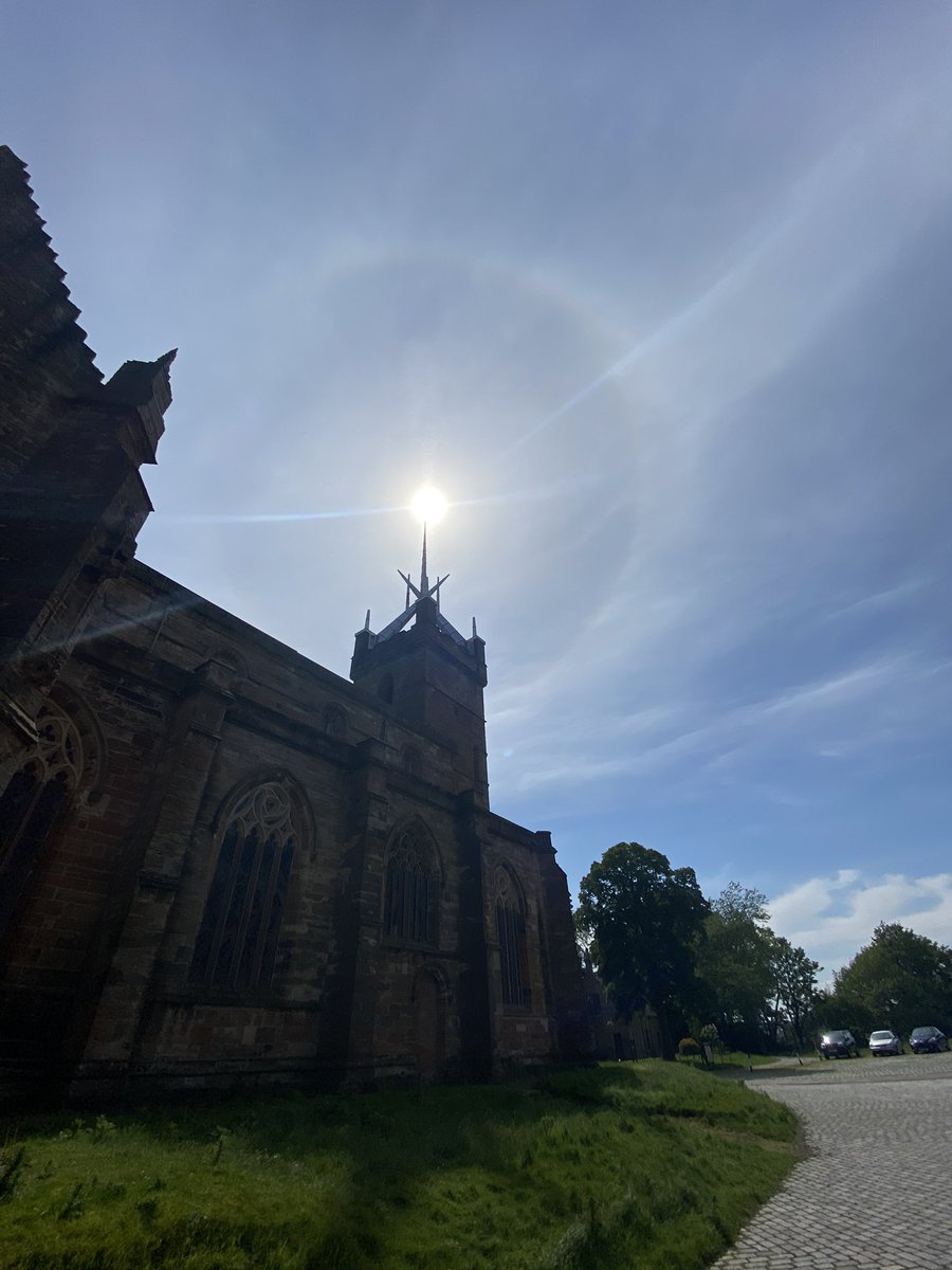memeligion's tweet photo. #Lithgae #lockdown #lunch #walk https://t.co/b8QS3gpmAv