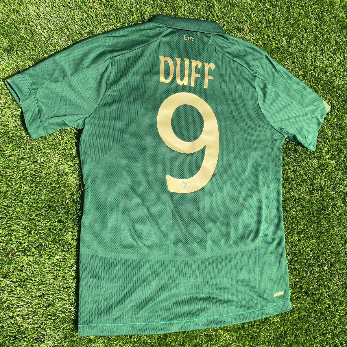 officialfaishop's tweet photo. 🚨WIN🚨 

To celebrate 11 iconic Irish tournament moments we will be giving away a unique Ireland jersey to commemorate each game on their match dates throughout June.
 
⚽️ Damian Duff V Saudi Arabia at WC2002 ⚽️
 
To enter LIKE, RT, FOLLOW &amp; COMMENT below. 

#COYBIG https://t.co/ma9b4wEYnq