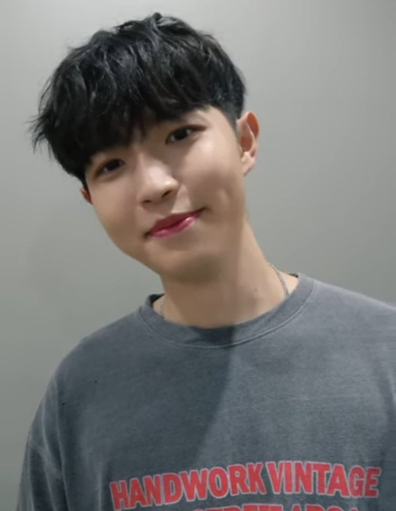 garangb_i's tweet photo. 예쁘니 각도 + 보조개 어떻게 안 사랑해... https://t.co/RiB54ooe2L