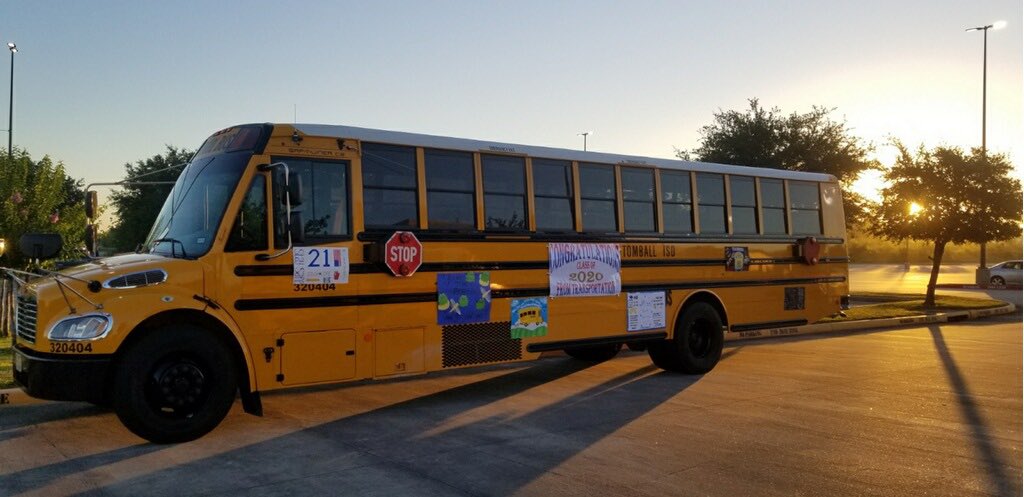 TISDBuses's tweet photo. CONGRATULATIONS TOMBALL HIGH SCHOOL SENIORS! What a beautiful morning for graduation! https://t.co/UlfbInCcKA