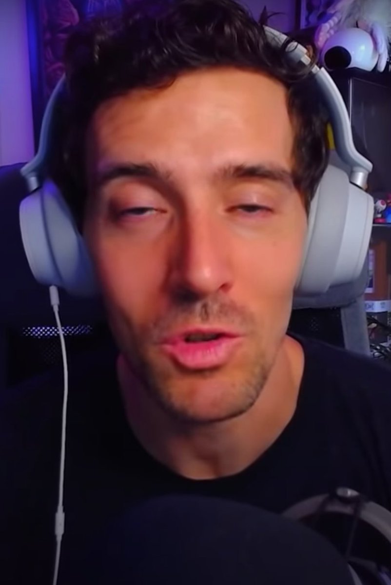 VampierVladimir's tweet photo. @JamesWillems is such a handsome man. @ElyseWillems is a lucky woman 😉 https://t.co/eDAzPM4Zfu