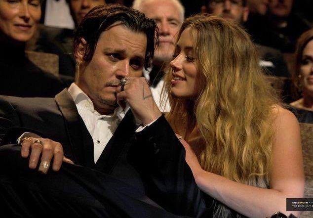 Amber Heard was not abused by Johnny Depp, A THREAD because I'm tired of people saying they were both abusive: