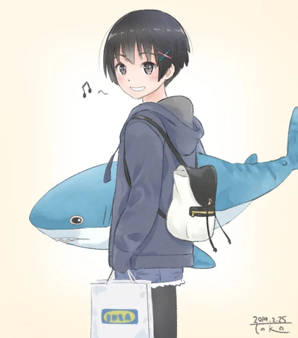IKEAのサメを買ってもらった女の子 